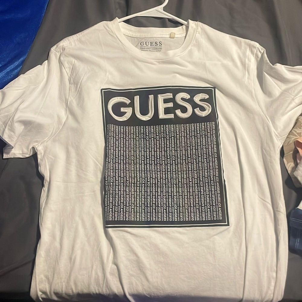 Guess t-shirt